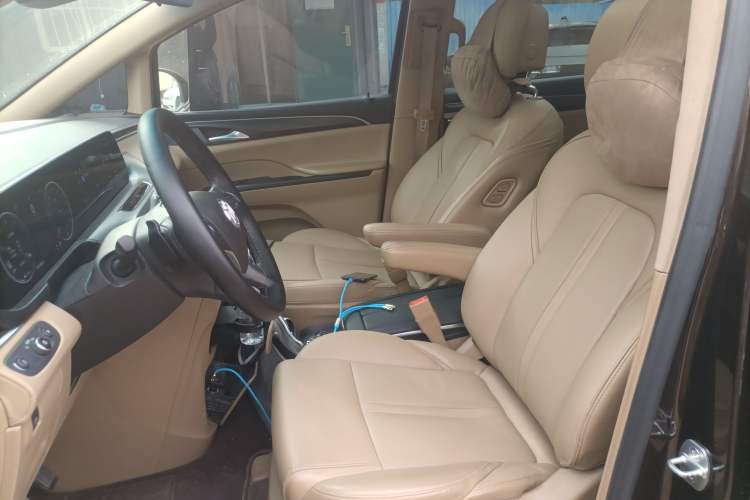 Used Buick GL8 2021 ES Landtrek 653T Luxury Model