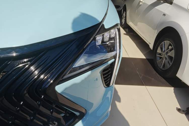 Used FORTHING Yacht 2022 1.5T DCT Chasing-the-Waves Edition