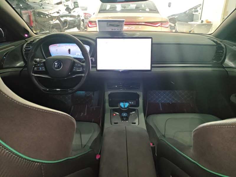 Used BYD Han 2022 EV 610 km All-Wheel-Drive Qianshan Cui Limited Edition — 9