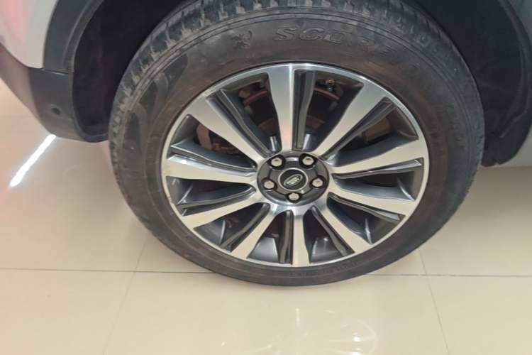 Used Land Rover Range Evoque 2018 240 PS SE Smart Brilliance Edition
