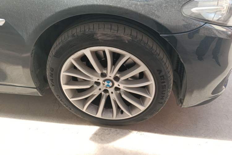 Used BMW 5 Series 2014 525Li Luxury Design Package