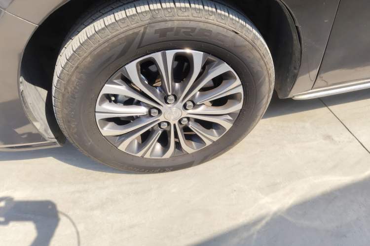 Used Buick GL8 2023 Land Executive Class Smart Enjoyment Model
