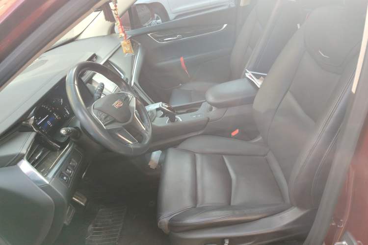 Used Cadillac XT5 2016 25T Luxury Model
