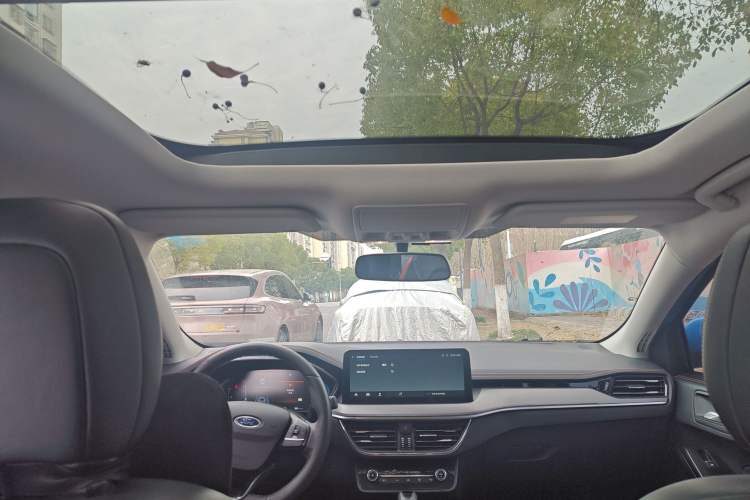 Used Ford Focus 2022 Sedan EcoBoost 180 Automatic Performance Edition