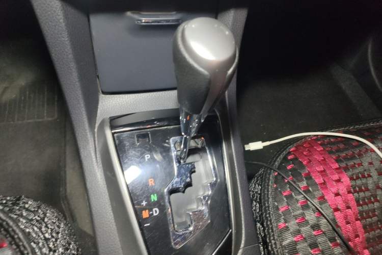 Used Toyota Corolla 2014 1.6L CVT GL Gear Lever