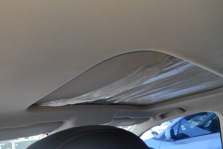 Used Volkswagen Lavida 2022 1.5L Automatic Comfort Edition Headliner