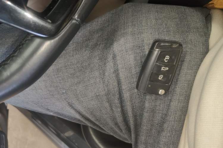 Used Volkswagen Golf 2014 1.4TSI Automatic Luxury Model
