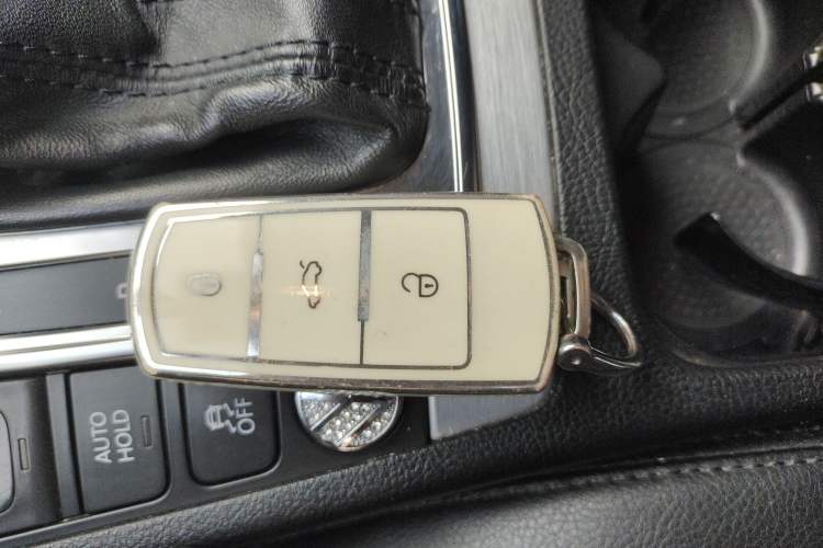 Used Volkswagen FAW-Volkswagen CC 2016 1.8TSI Luxury Model
