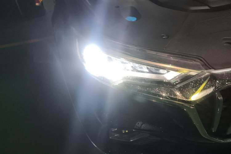 Used Hongqi HS5 2019 2.0T Smart Connect Flagship All-Wheel-Drive Version
