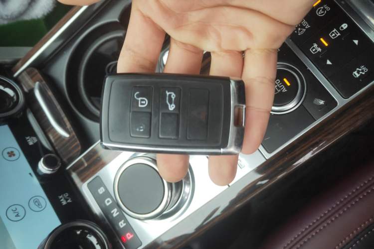 Used Land Rover Range Rover 2014 3.0 SC V6 Vogue SE Long-Wheelbase Edition