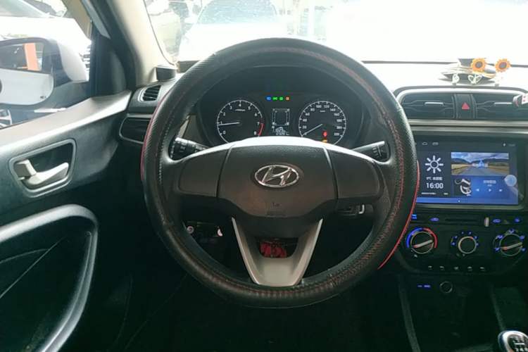 Used Hyundai Verna (older generation) 2017 1.4L Manual Huancai Edition China V Standard
