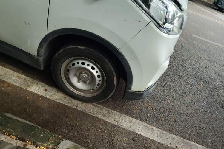 Used SAIC MAXUS EV30 2021 Pure Electric Smart Logistics Expert with Long Wheelbase—CATL
