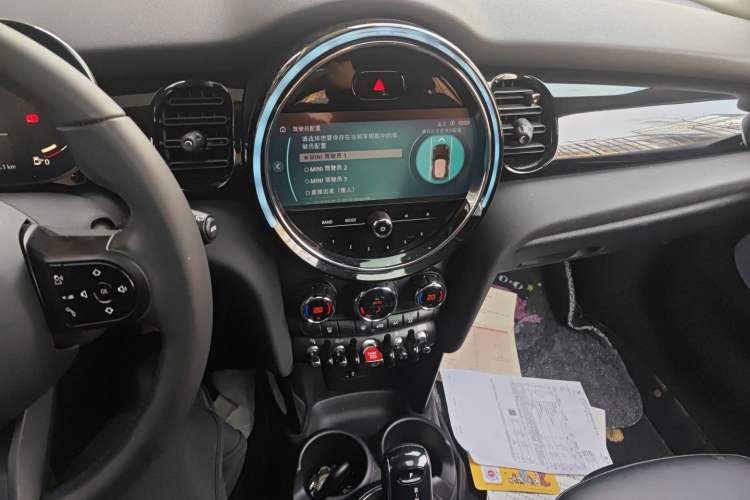 Used MINI 2022 1.5T COOPER Classic Edition