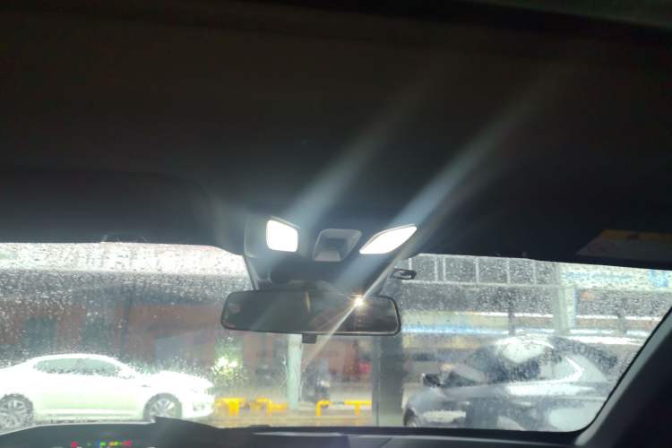 Used Changan UNI-V 2022 1.5T Prestige Version