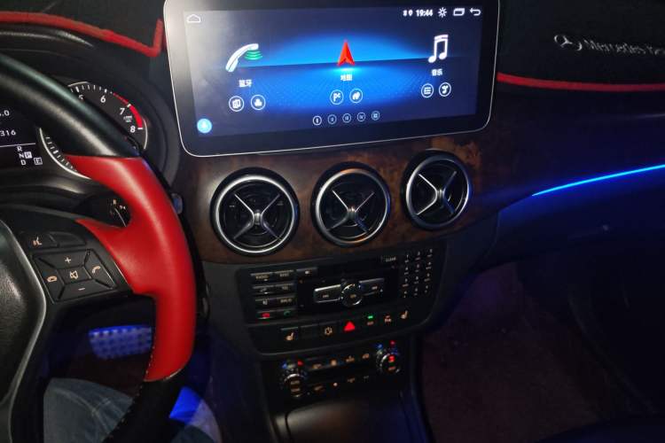 Used Mercedes-Benz B-Class 2012 B 200 Audio And AC Panel