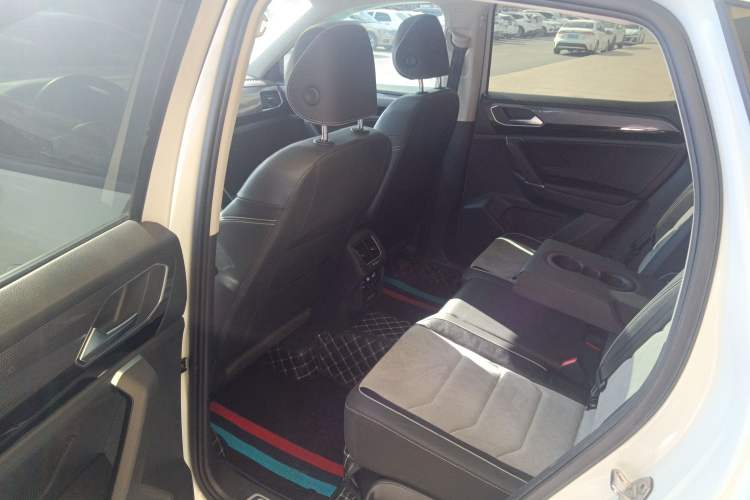 Used Volkswagen Tayron X 2020 330TSI Two-Wheel Drive Luxury Smart Connectivity Version Left Rear Seat