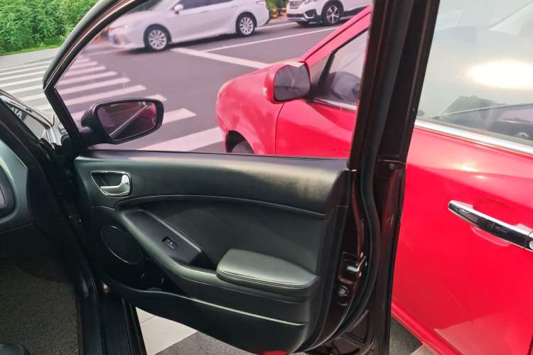 Used Kia K3 2016 1.6L Automatic GLS
