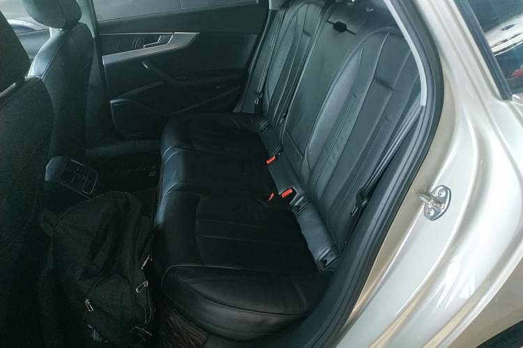 Used Audi A4L 2018 30th Anniversary Edition 40 TFSI Trendy Model Left Rear Seat