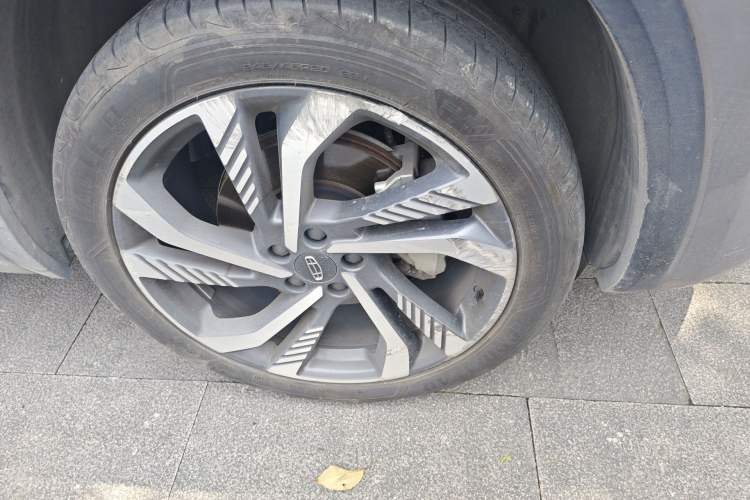 Used Geely Auto Monjaro L 2024 2.0TD High-Power Automatic Two-Wheel Drive Skyline Edition
