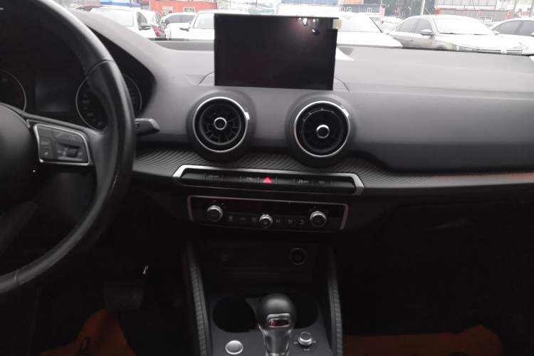 Used Audi Q2L 2021 35 TFSI Fashion Dynamic Model
