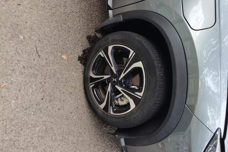 Used XPeng G3 2020 520i Luxury Edition Right Front Wheel Hub