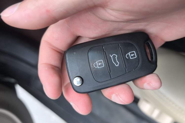 Used Kia Sportage 2013 2.0L Automatic Two-Wheel Drive GL Trim Vehicle Key