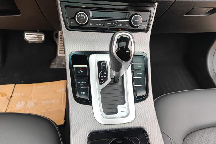 Used Geely Auto Emgrand GS 2018 Sport Edition 1.4T Automatic LingShang Model Gear Lever
