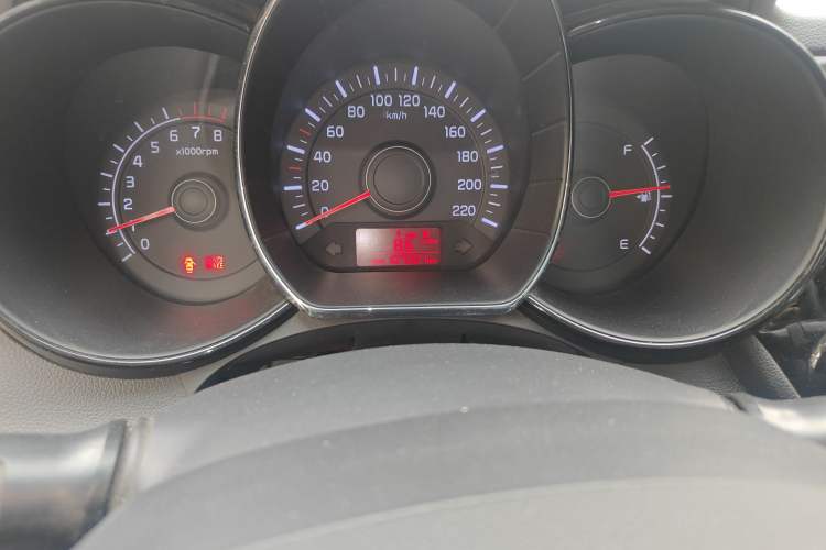 Used Kia K2 2012 Sedan 1.4L MT GLS Commemorative Edition