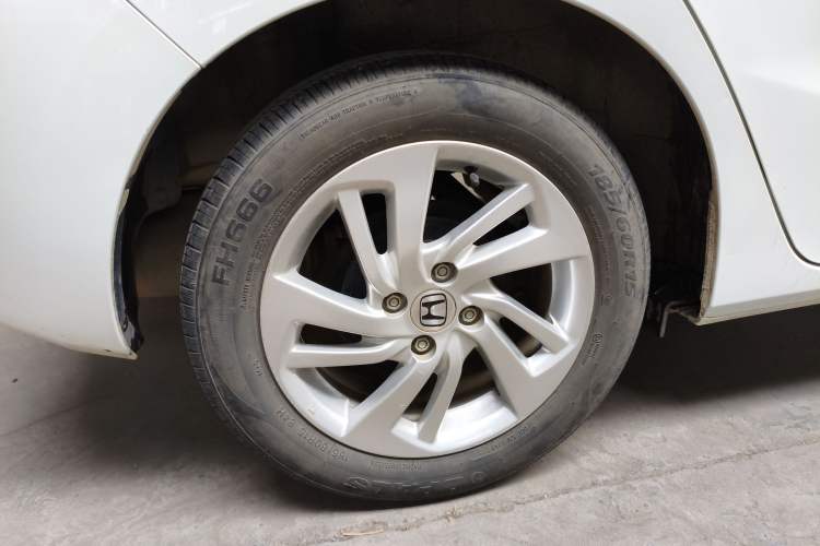 Used Honda Fit 2016 1.5L LXS CVT Comfort Sunroof Version Exterior 5