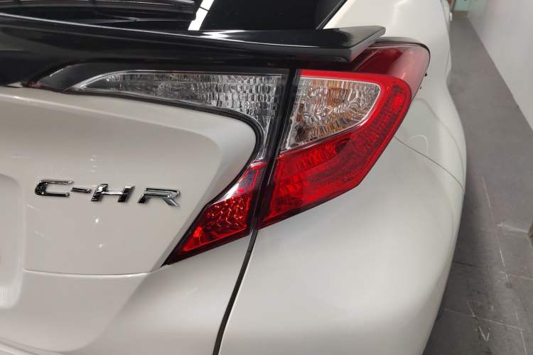 Used Toyota C-HR 2018 2.0L Leading Edition China VI