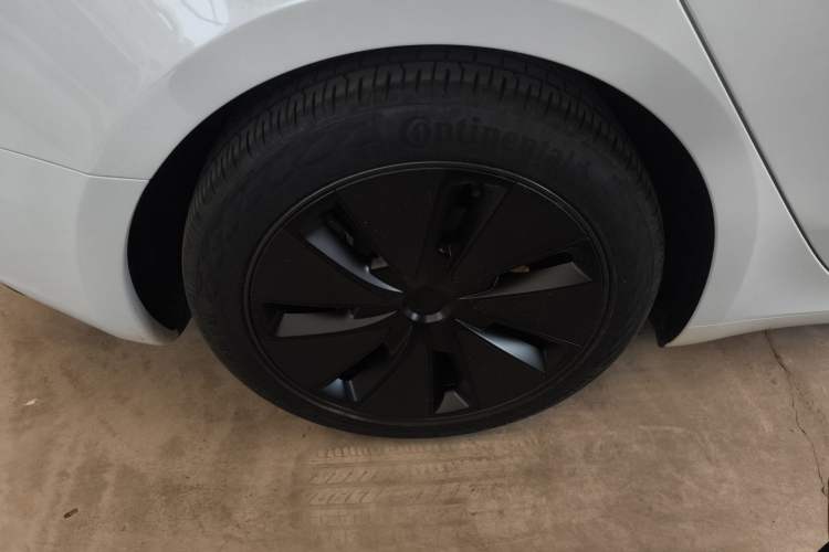 Used Tesla Model 3 2023 Long-Range All-Wheel-Drive Version Right Rear Wheel Hub