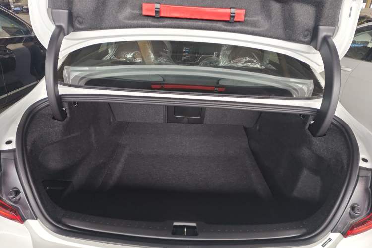 Used Volvo S60 2025 B4 Zhiyuan Luxury Edition