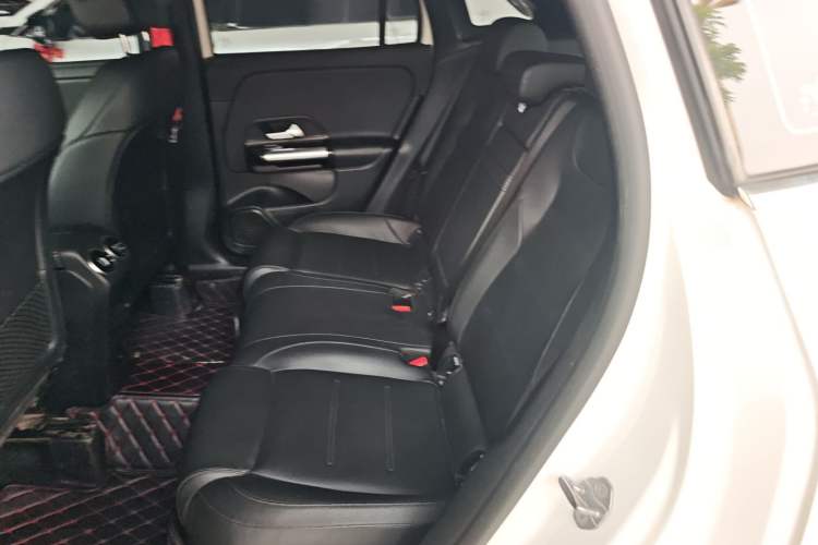 Used Mercedes-Benz GLA 2020 GLA 200 Left Rear Seat
