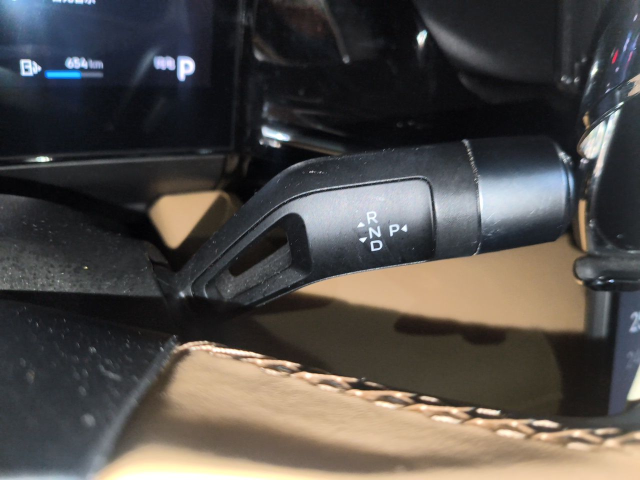 Geely Galaxy L6 2024 125km PLUS Dragon Edition — снимка 14