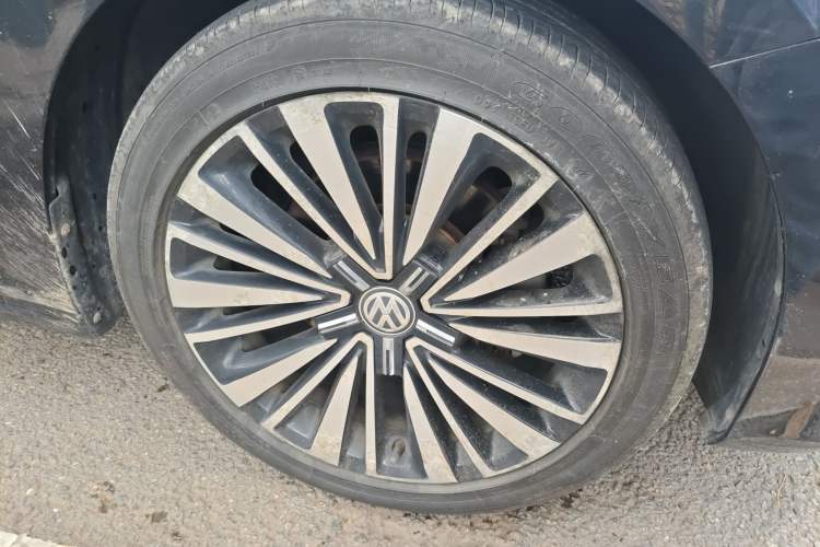 Used Volkswagen Passat 2020 330TSI Luxury Edition China VI
