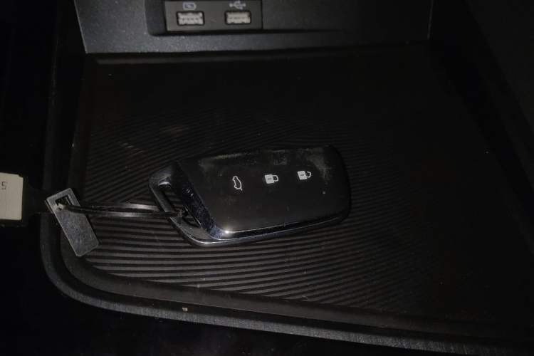 Used Baojun RC-6 2019 1.5T CVT 24-Hour Online Luxury Edition
