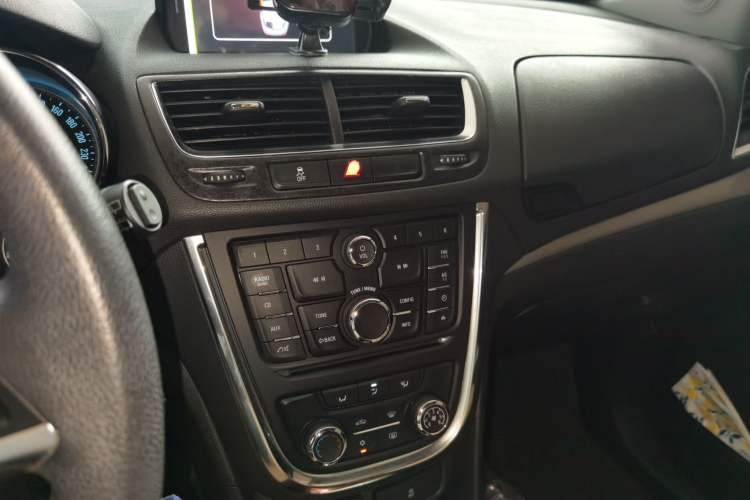 Used Buick Encore 2015 1.4T Automatic Two-Wheel Drive Urban Elite Version