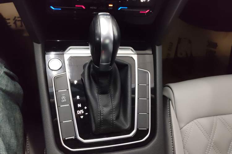 Used Volkswagen Magotan 2023 2 Million Units Limited Edition 330TSI DSG Leading Version Gear Lever