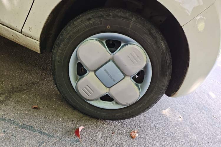 Used Geely Galaxy Panda 2023 Panda Mini 120km Asian Games Edition
