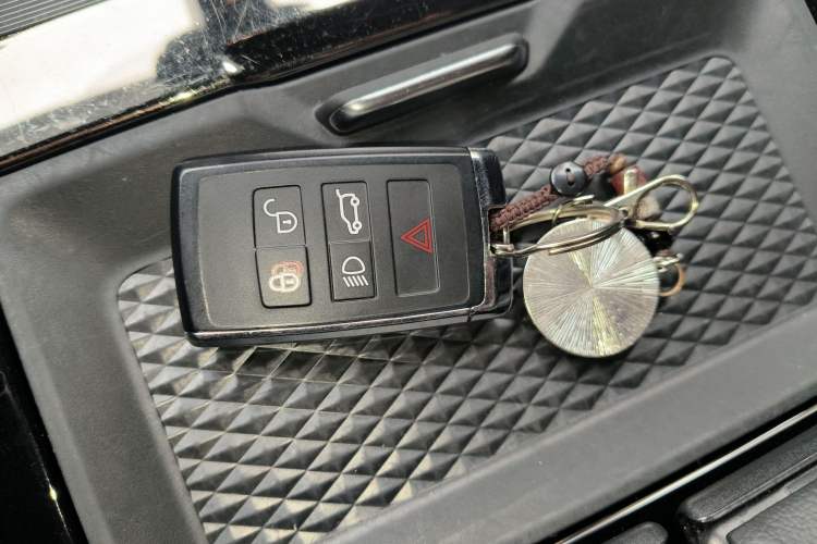 Used Land Rover Range Rover Evoque 2020 249 PS R-DYNAMIC S Sport Edition