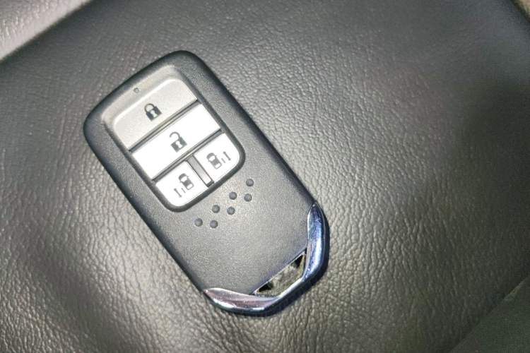 Used Honda Odyssey 2015 Updated Version 2.4L Smart Edition
