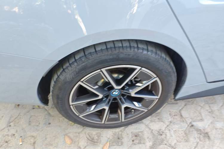 Used BMW i4 2022 eDrive40

