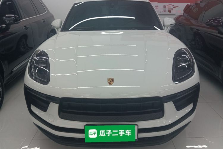 Used Porsche Macan 2023 Macan 2.0T Front