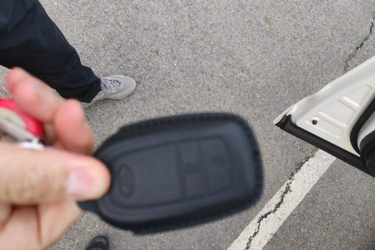 Used Toyota Highlander 2018 2.0T Four-Wheel Drive Luxury Version 7 Seats China VI Standard
