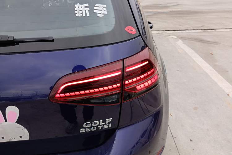 Used Volkswagen Golf 2020 Zhiai Edition 280TSI DSG Luxury Model Exterior 3