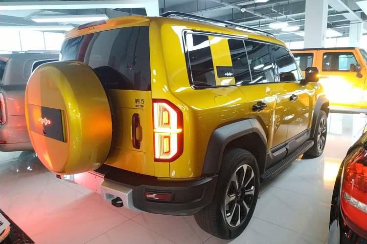 Used Formula Leopard Leopard 5 2023 Navigator Edition
