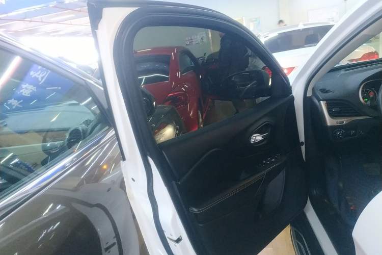 Used Jeep Cherokee 2017 2.4L Excellence Edition