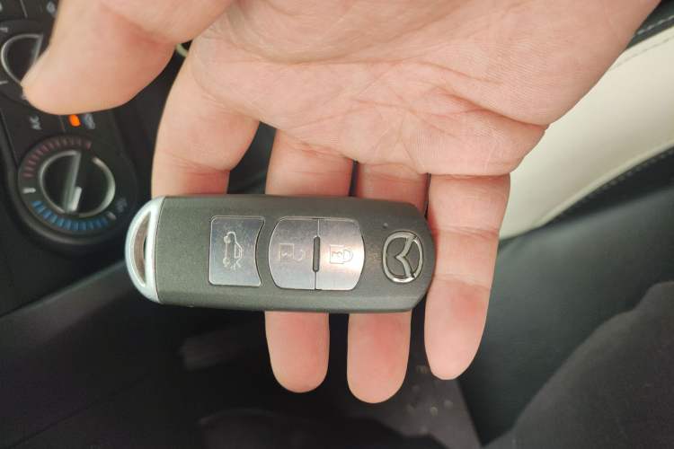 Used Mazda 3 Axela 2014 Sedan 1.5L Automatic Comfort Model Vehicle Key