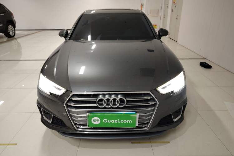 Used Audi A4L 2019 40 TFSI Fashion Edition China VI Emission Standard
