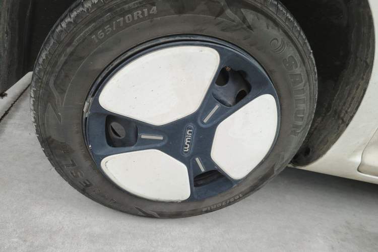 Used CHANGAN NEVO Lumin 2022 210km Sweet Edition Exterior 5